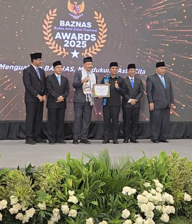 
					Bupati Aceh Selatan Raih Anugerah BAZNAS Award 2025
