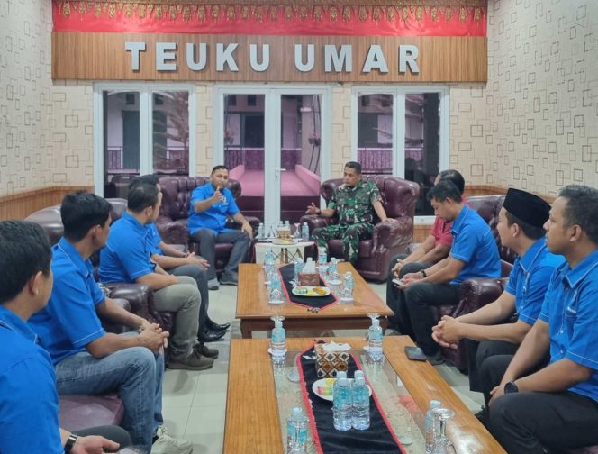 
					Dalam Rangka Hut RI ke-80 dan hari Damai Aceh KNPI Nagan Raya bersilaturahmi dengan Danrem 012/TU, Jum'at (15/8/2025). | Foto: Ikhsan