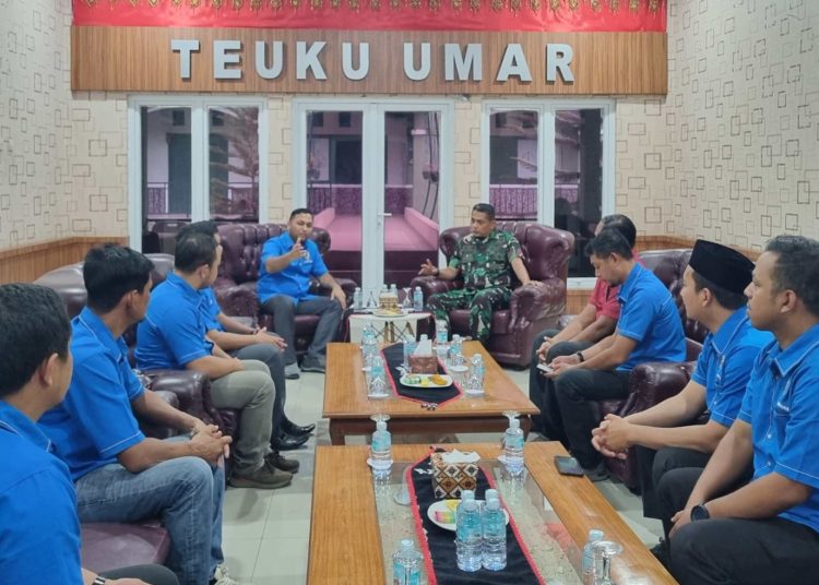 Dalam Rangka Hut RI ke-80 dan hari Damai Aceh KNPI Nagan Raya bersilaturahmi dengan Danrem 012/TU, Jum'at (15/8/2025). | Foto: Ikhsan
