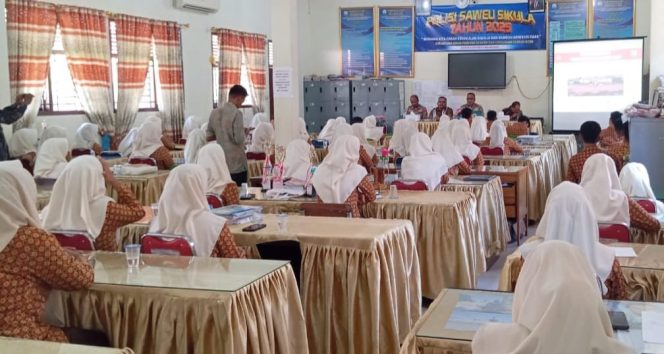 
					Program Saweu Sikula, Ditbinmas Polda Aceh Keliling Pidie dan Pidie Jaya