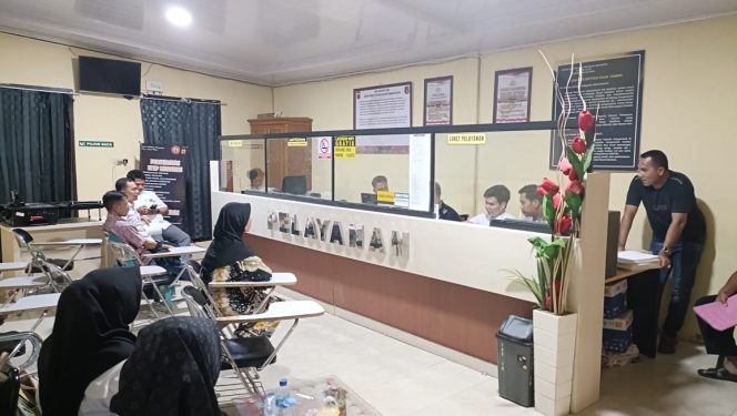 
					Ribuan Peserta Lulus P3K Urus SKCK, Polres Nagan Raya Beri Pelayanan Hingga Larut Malam