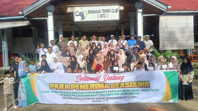 
					Puluhan Anak Yatim dari desa Lingkungan Perusahaan Socfindo Seunagan Terima Beasiswa CSR Pendidikan