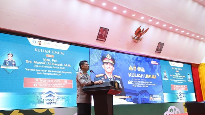 
					Berbagi Ilmu Melalui Kuliah Umum, Kapolda Aceh Bahas Harmoni Kamtibmas dan Penegakan Hukum di Hadapan Mahasiswa USK