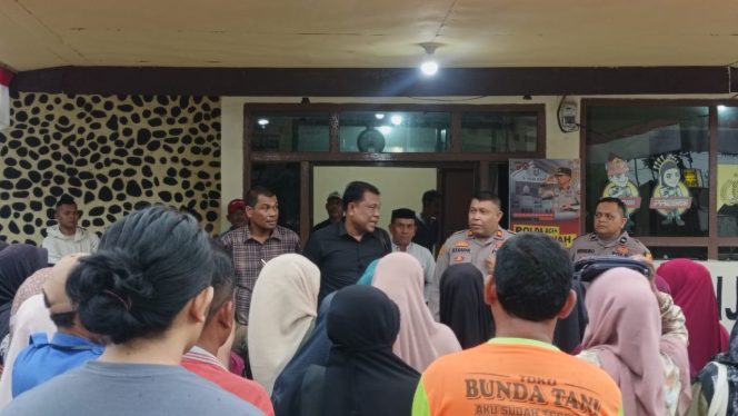 
					Mediasi Perihal Kisruh TPU Berhasil Tuntas, Warga Sampaikan Terima Kasih Kepada Polres Nagan Raya 