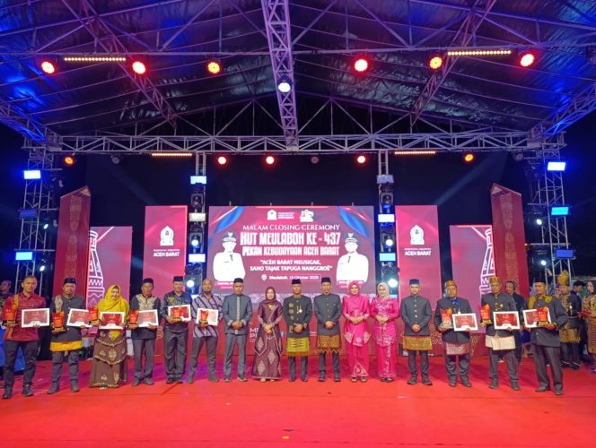 
					Penutupan PKAB HUT Kota Meulaboh Berlangsung Meriah,Panitia Mengumumkan Stand OPD dan Kecamatan Terbaik