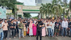 Ratusan Masyarakat Nagan Raya Menggelar Aksi Terkait Penutupan Tambang Emas. Sabtu. (4/10/2025). | Foto: Ikhsan