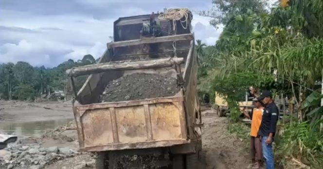 
					PUPR Aceh Barat Lakukan Penanganan Jalan Jambak -Sikundo