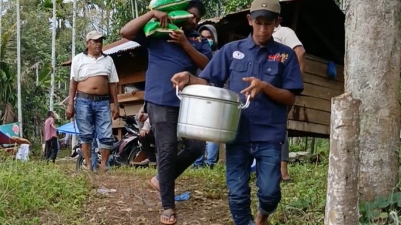 Wujud Kepedulian, DPD SWI Aceh Barat Antar Bantuan Untuk Korban Banjir Bandang Betong Ateuh Banggalang
