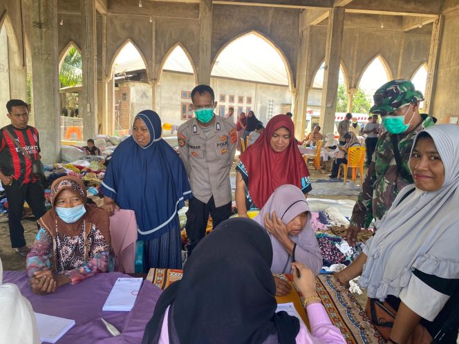 
					Warga Terdampak Banjir Berbondong bondong Menuju Posko Lamie, Tim RSUD SIM Nagan Raya Beri Pelayanan Kesehatan 