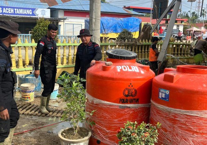 
					Penuhi Kebutuhan Air Bersih, Polda Aceh Bangun 23 Sumur Bor untuk Warga Terdampak Bencana di Tamiang