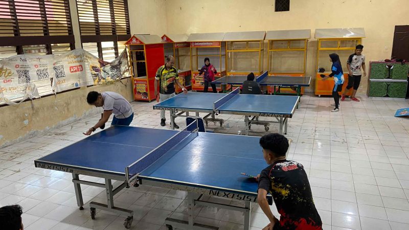 Atlet Tenis Meja Nagan Raya Uji Tanding Bersama Atlet Tenis Meja Aceh Barat. | Foto: ist