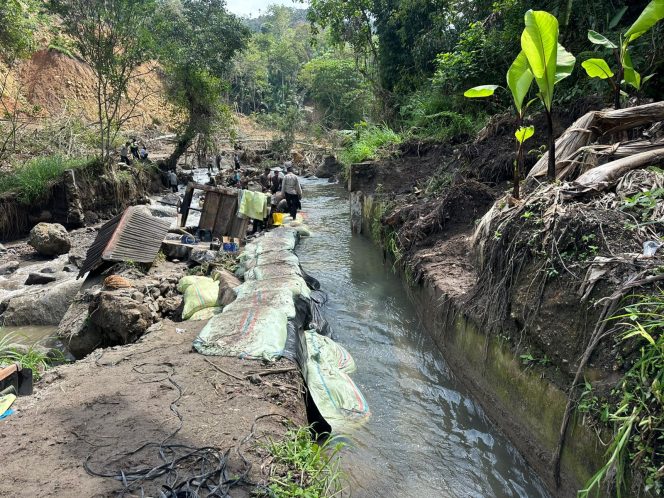 
					Polri Hadir untuk Petani, Bendungan Irigasi Blang Rongka Kembali Dibangun