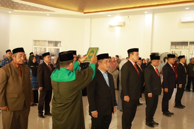 
					Bupati Tarmizi Lakukan Penyegaran, Dr. Kurdi Dilantik Jadi Kadis DLH Aceh Barat