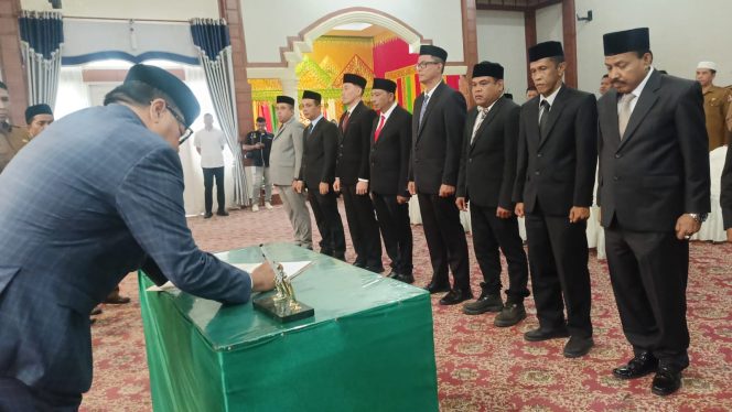 
					Bupati  Lantik 13 Pejabat Pimpinan Tinggi Pratama di Nagan Raya
