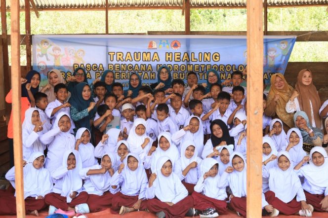 
					TP-PKK Nagan Raya Gelar Trauma Healing di Beutong Ateuh Banggalang | Foto : ist