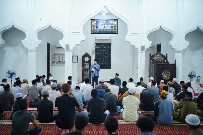 
					Camat Kuala Dampingi Bupati Safari Ramadhan di Masjid Baiturrahim
