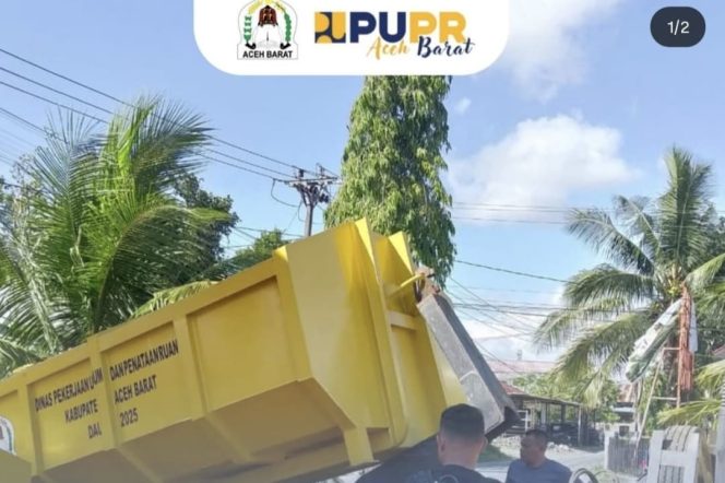 
					Perkuat Adipura PUPR Aceh Barat Serahkan Kontainer ke DLH