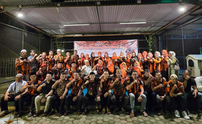 
					Kebersamaan Pemuda Pancasila di Bulan Ramadhan Bagi Takjil Gratis Hingga Santuni Anak Yatim