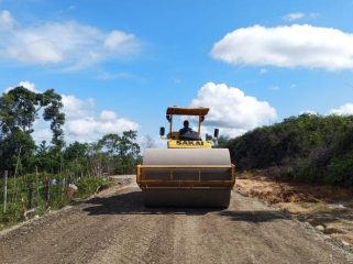 Foto dok PUPR Aceh Barat/ peningkatan ruas jalan Blang Mee-Seuradeuk, Kecamatan Woyla Timur Kamis (16/4/2026)