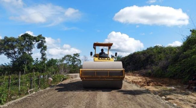 Foto dok PUPR Aceh Barat/ peningkatan ruas jalan Blang Mee-Seuradeuk, Kecamatan Woyla Timur Kamis (16/4/2026)