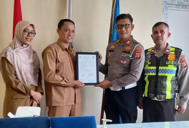 
					SMP Unit Blangpidie Larang Siswa Bawa Sepmor ke Sekolah