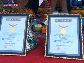 Penghargaan Rekor MURI Meuseuraya Toet Leumang dan Tape Terbanyak di Abdya