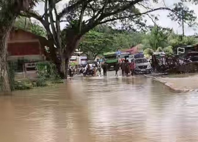 
					Breaking news: Terkini Jalan Nasional Meulaboh-Tapaktuan di Nagan Raya Tak Bisa Dilewati 