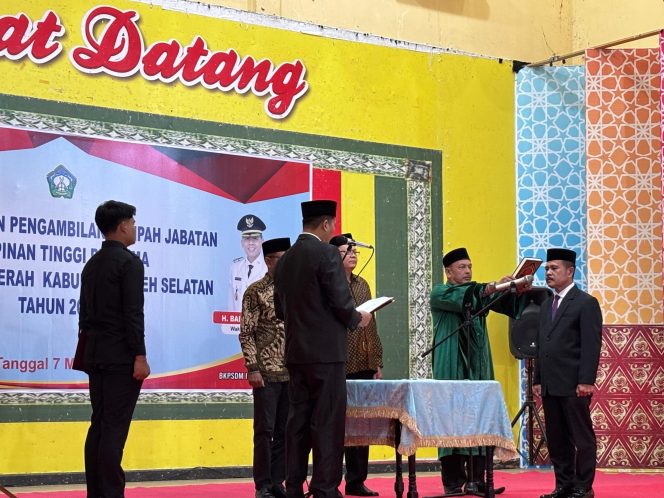 
					Breaking News: Akhirnya Sah Diva Samudra Putra Jabat Sekda Aceh Selatan 