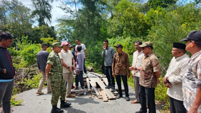 
					Upaya Membuka Akses Transportasi, Wabup Aceh Selatan dan Dandim Tinjau Lokasi Rencana Pembangunan Jembatan Bailey 