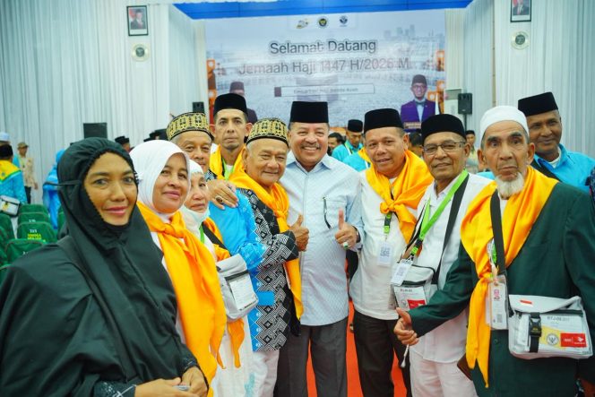 
					Bupati TRK Hadiri Pelepasan JCH Kloter 9 Embarkasi Aceh Tahun 1447 H/2026 M