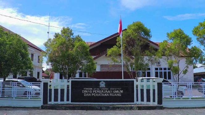 
					PUPR kembali Patching 189 Titik Ruas Simpang Kisaran Sampai Sawang Teube