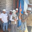 Anggota Komisi IV DPR RI Jamaluddin Idham (paling kanan) berdiskusi dengan pihak Bulog Blangpidie, Aceh Barat Daya, Sabtu 9/5/2026)