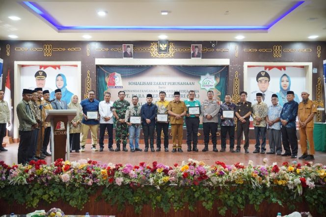 
					Potensi Zakat Dunia Usaha Besar, Bupati TRK Ajak Perusahaan Perkuat Kemitraan dengan Baitul Mal