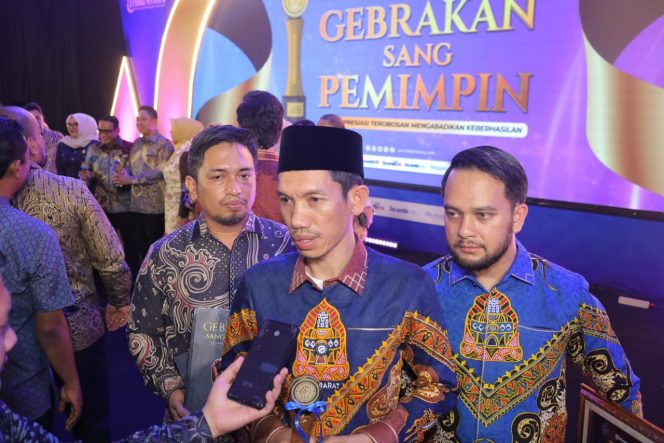 
					Pemkab Aceh Barat Terima Penghargaan Ajang Serambi Award Tahun 2026
