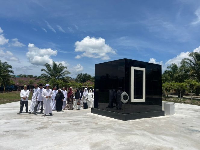 
					Gebrakan Perdana Brimob Indonesia, Batalyon C Pelopor Fasilitasi Manasik Umroh, Miniatur Kakbah hingga Lokasi Lempar Jumroh Disiapkan